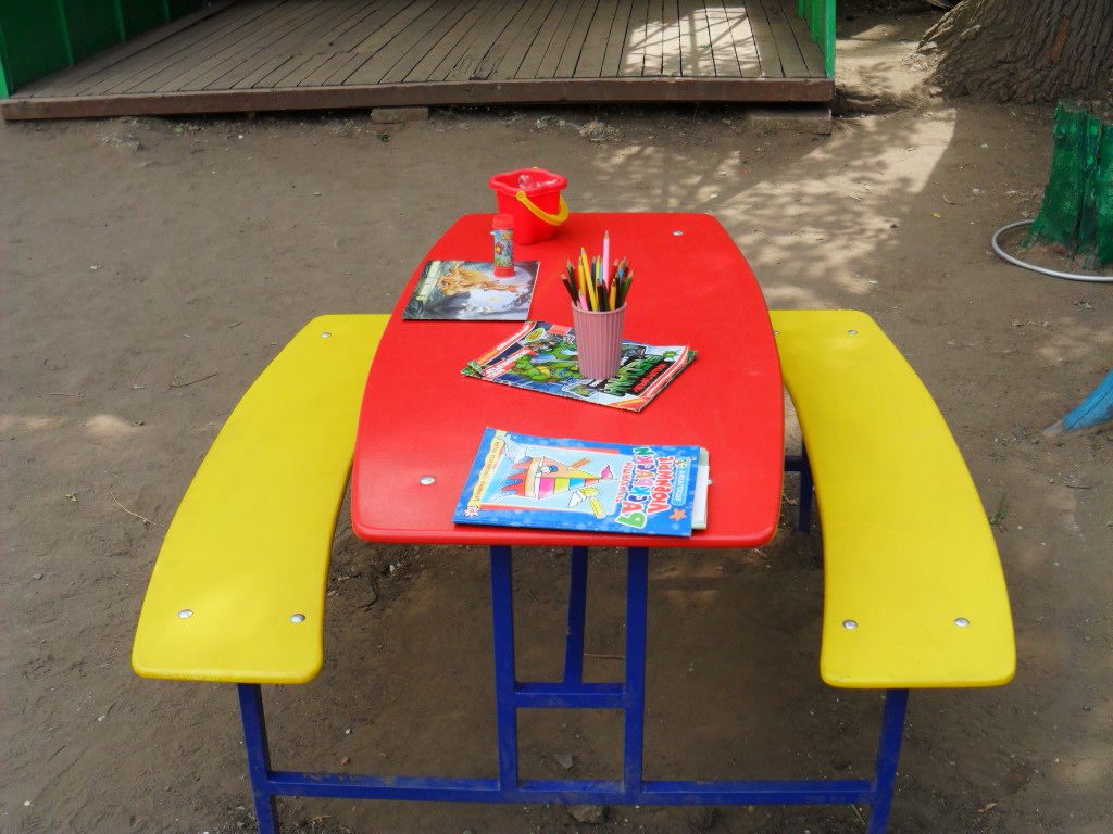 Детский овальный столик для детских площадок СКИФ 